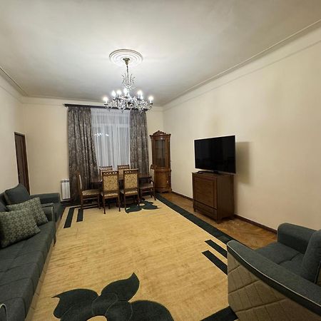 Apartments On Paronyan 15 Erywań Zewnętrze zdjęcie