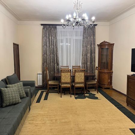 Apartments On Paronyan 15 Erywań Zewnętrze zdjęcie